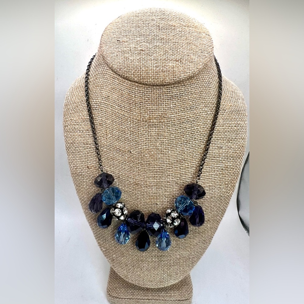 Vintage Liz Claiborne Blue Faceted Glass Bead and Gunmetal Chain Necklace